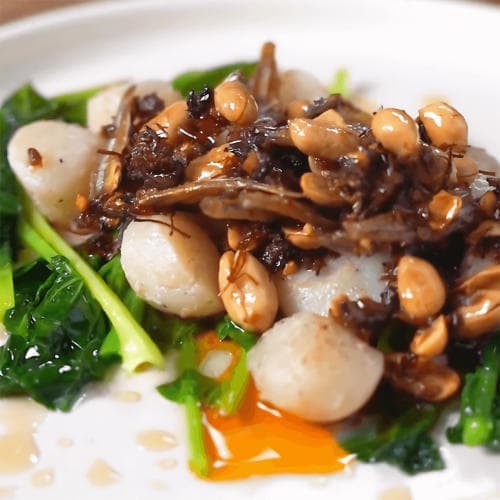 Steamed Kailan with Scallop Sambal